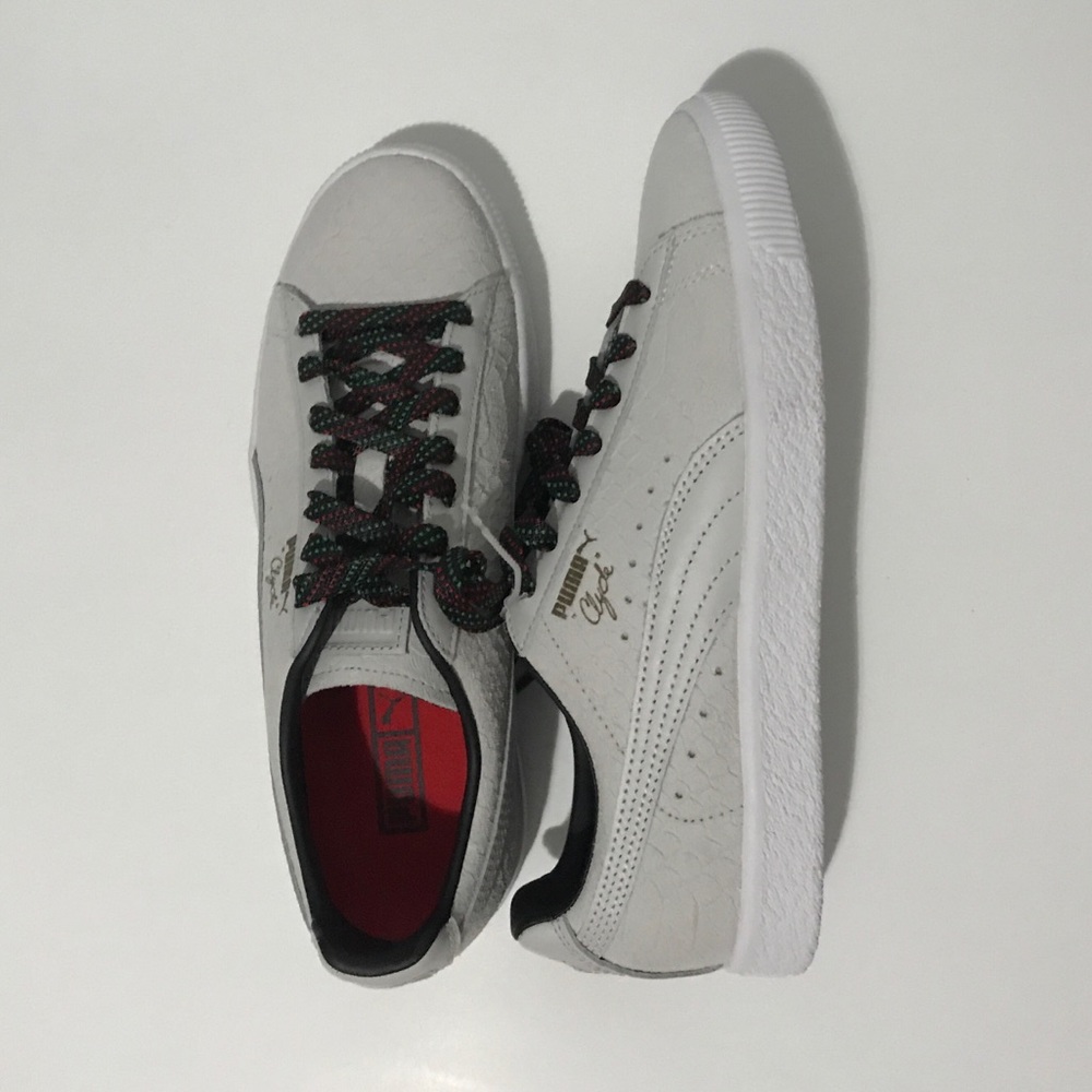 Puma “Clyde” Sneakers